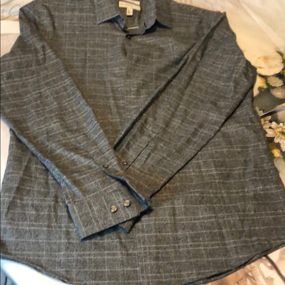 Used men’s shirt size M